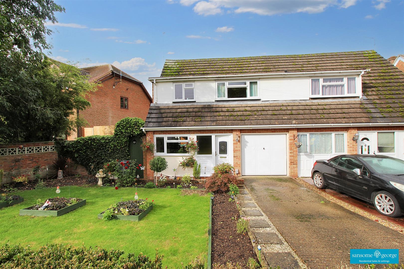 3 bed property in Westwood Glen, Tilehurst